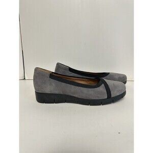 Clarks Artisan Size 12 M Low Wedge Pump